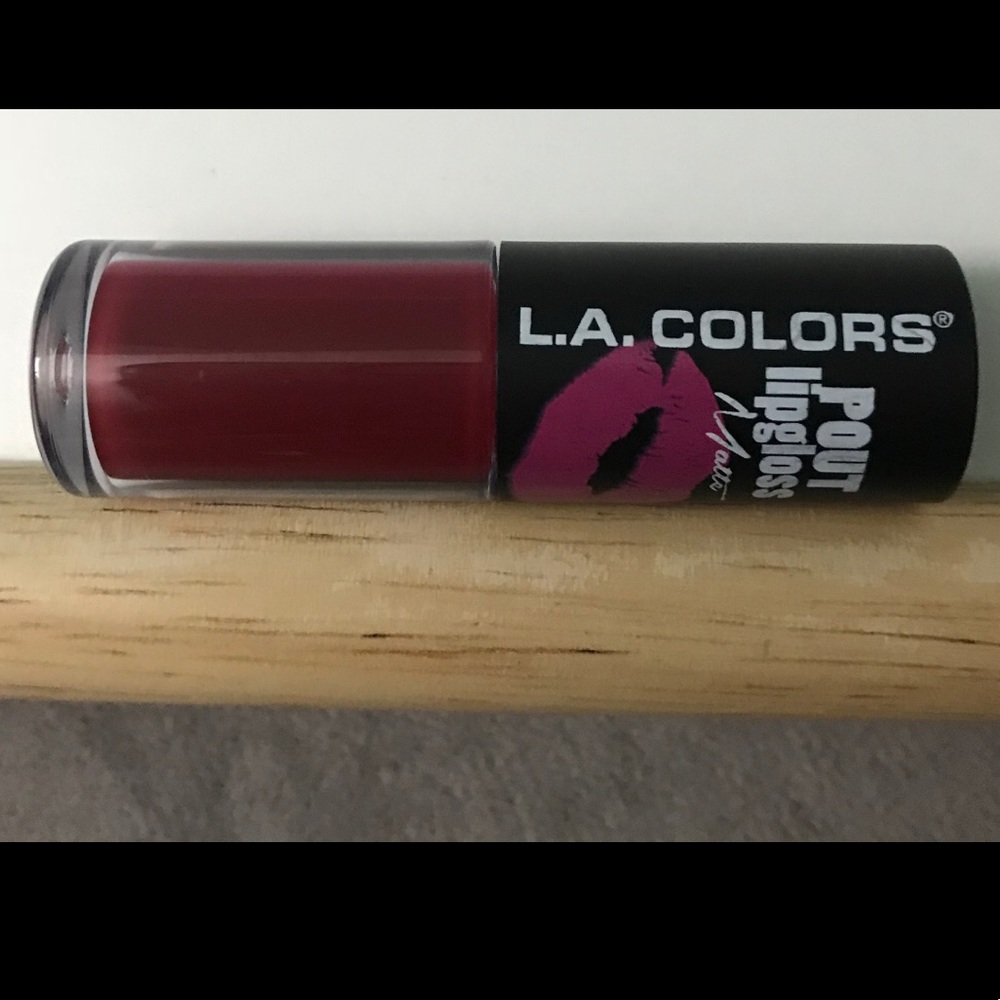 LA Colors Pout Lipgloss Matte Burgundy